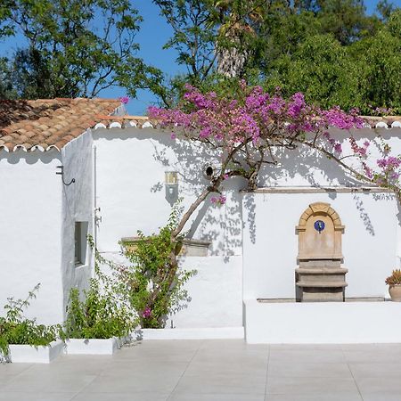 Amago Guesthouse Santa Bárbara de Nexe Dış mekan fotoğraf