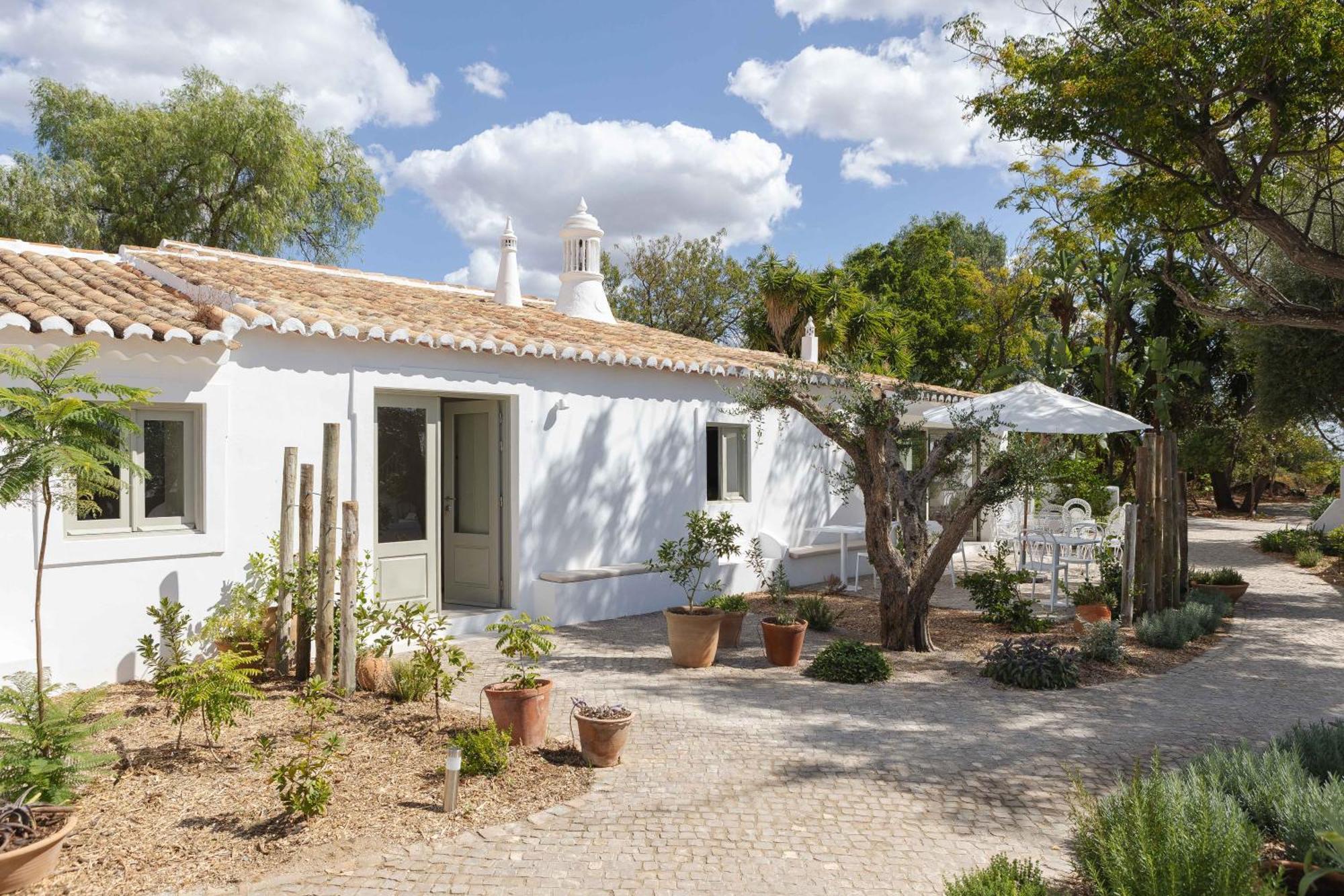 Amago Guesthouse Santa Bárbara de Nexe Dış mekan fotoğraf